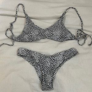 Blackbough Black and white bikini